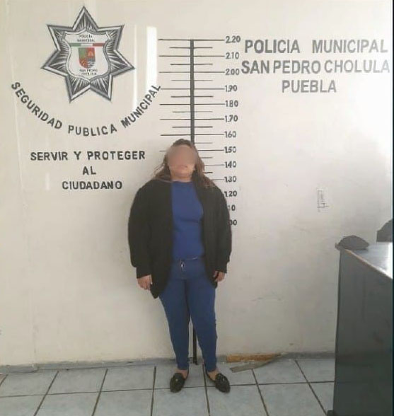 Policías recuperan camioneta robada y detienen a conductora