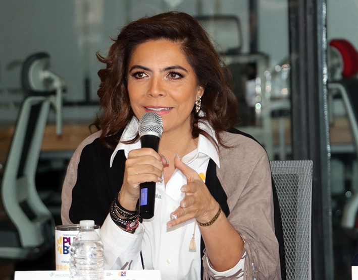 Reconoce Claudia Sheinbaum exitoso modelo de clústeres del gobierno poblano