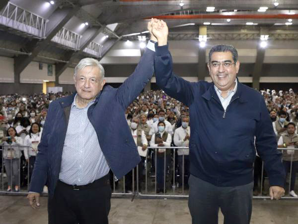 Participa gobernador Céspedes Peregrina en reunión de trabajo con López Obrador