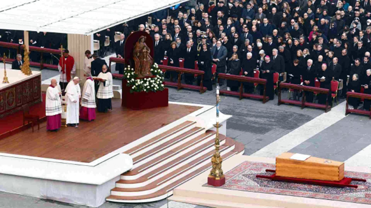 Benedicto XVI supo esparcir sabiduría, delicadeza y entrega: Papa