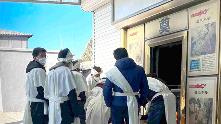 Casi 13 mil muertes por covid en China en la última semana