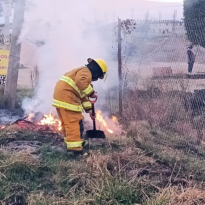 Protección civil alerta, para combatir incendios forestales
