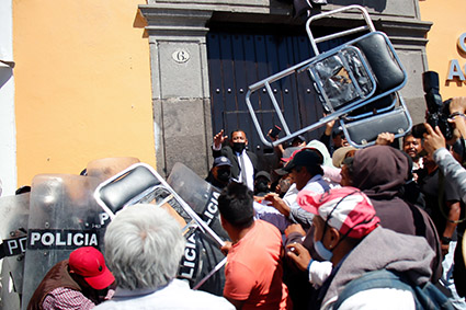 Zafarrancho, campesinos contra policías