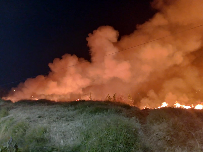 Incendio en pastizales de Col. Emiliano Zapata