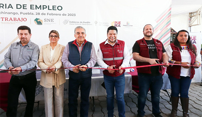 Atiende gobierno de Puebla necesidades laborales de habitantes de Huachinango