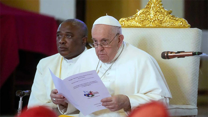 Papa pide al clero ensuciarse las manos en Sudán del Sur