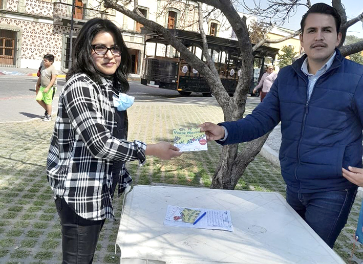 Se captaron 300 arbolitos navideños