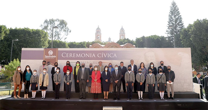 Llama Mundo Tlatehui a fortalecer las instituciones y valores cívicos
