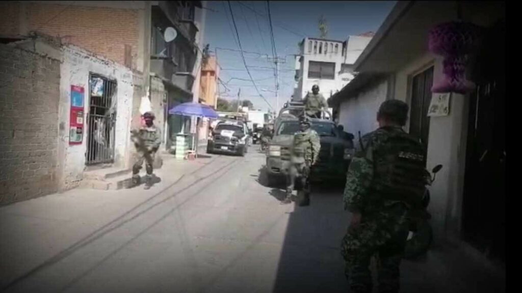Jovencita asesinada por desconocidos  * Una mujer quedó herida de gravedad murió más tarde * Pandilleros se enfrentaron a balazos y ellas quedaron en medio * Se dará con los responsables: Céspedes Peregrina