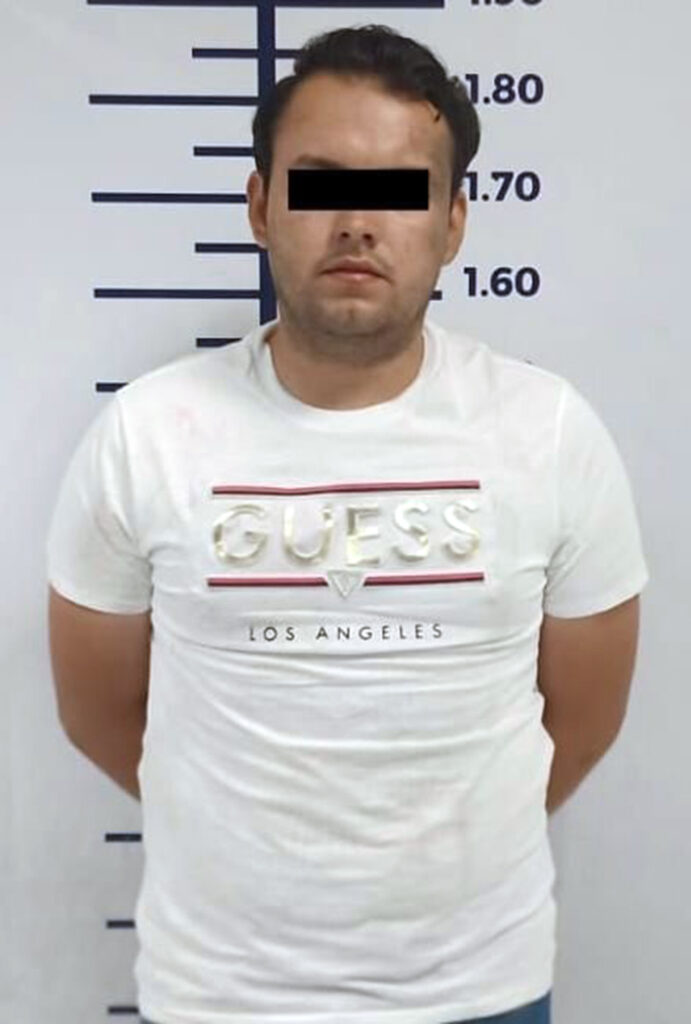 Andaba armado, agentes viales lo detienen