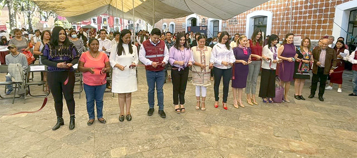 Con Feria de Empleo, gobierno de Puebla vincula a mujeres al campo laboral
