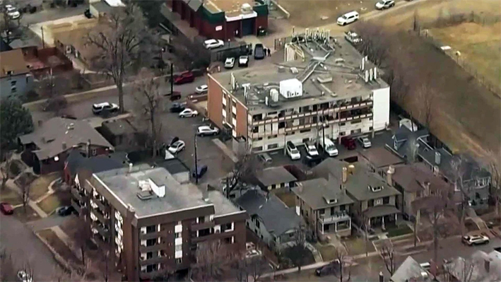 Estudiante desata tiroteo en escuela de Denver; hay dos heridos
