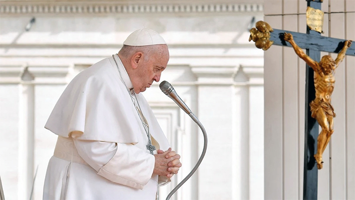 Papa Francisco permanecerá hospitalizado por infección respiratoria