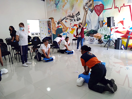 DIF fortalece la atención de los CAIC a través del taller de reanimación cardiopulmonar