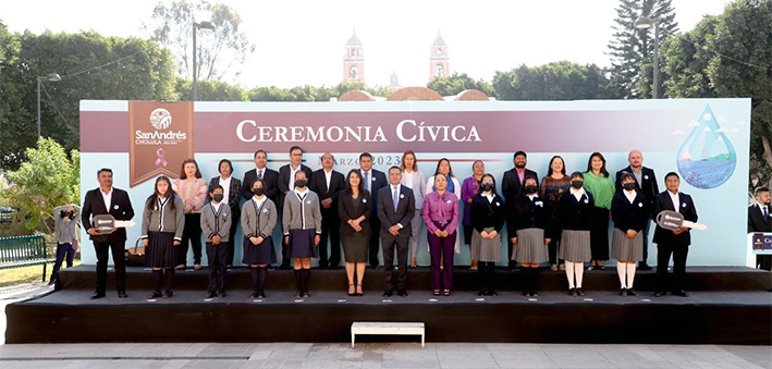 Encabeza Mundo Tlatehui ceremonia cívica de marzo