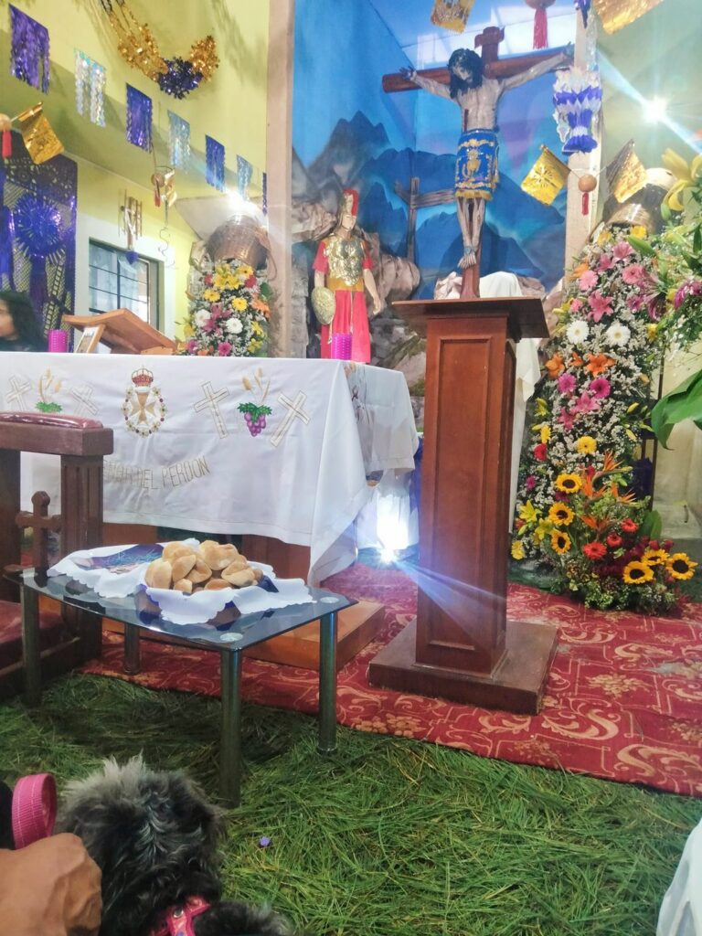 Tercer viernes, Señor del Perdón  * Altar monumental concentró a cientos de devotos