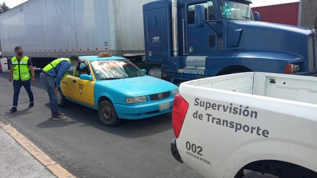 Supervisa SMT servicios de transporte público y mercantil  * De manera coordinada con la SSP, la dependencia realizó operativos en Puebla, San Martín Texmelucan, Atlixco, Xicotepec y San Pedro Cholula
