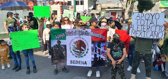 Militares activos y en retiro, apoyan al ejército mexicano