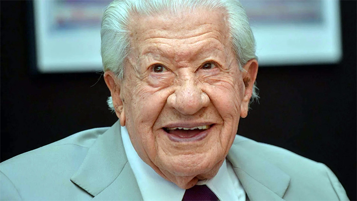 El primer actor Ignacio López Tarso, hospitalizado en el área de terapia intermedia