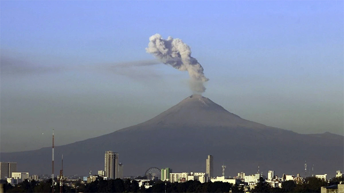Explosión del Popocatépetl provoca estruendo en ventanas