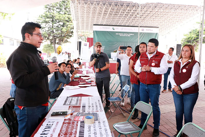 Promueve gobierno estatal y Ayuntamiento de Xoxtla el empleo formal