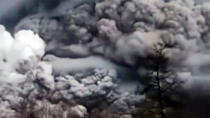 Volcán ruso Shiveluch entra en erupción