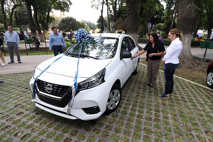 Ganadores del sorteo Predial 2023, recibieron sus premios
