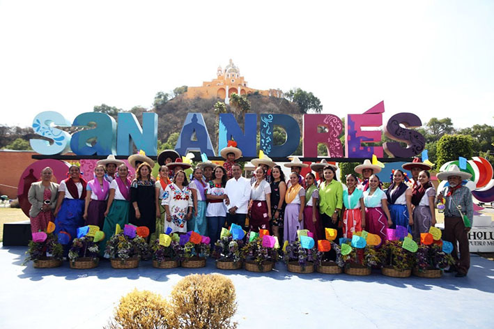 Primer Encuentro de Danzas Regionales, en el parque Intermunicipal