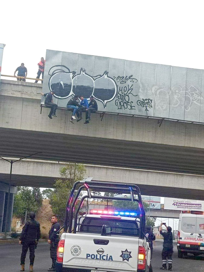 Evitaron se suicidara en Periférico Ecológico