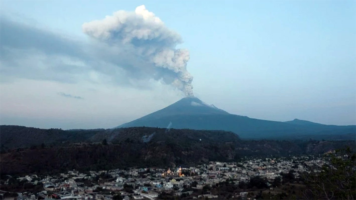 Cenizas del Popocatépetl alcanzarán a poblaciones más lejanas: Protección Civil