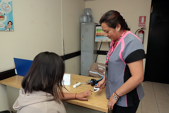 Ofrece SEDIF servicios de atención médica y psicológica