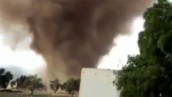 Tornado sorprende en Puebla y daña cuatro casas