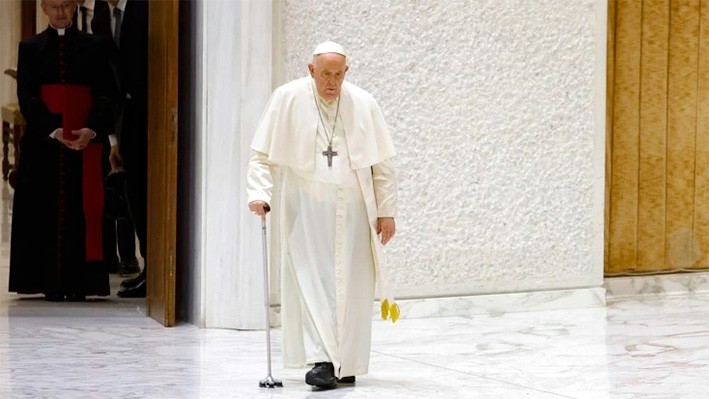 Papa Francisco suspende su agenda por fiebre
