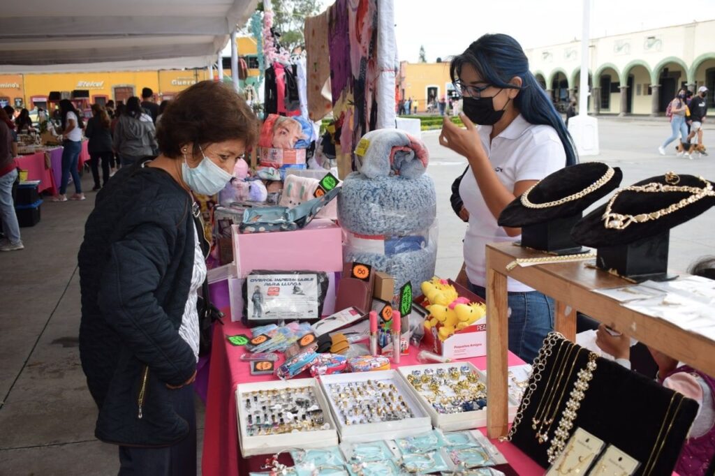 Cada vez más los clientes potenciales en “Mujeres en Acción”