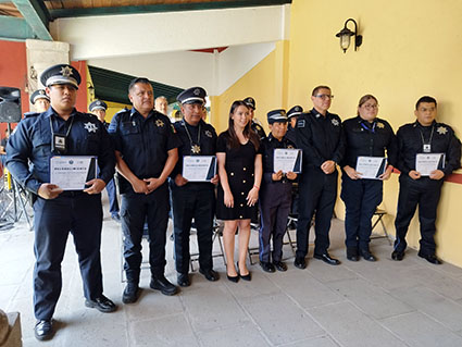 Reconocen a policías por su efectividad