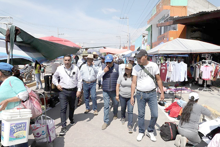 Sorpresivo operativo en tianguis de la Lázaro Cárdenas