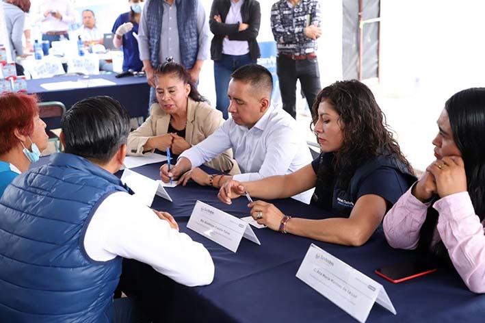 Otorga Mundo Tlatehui servicios municipales a vecinos de Concepción Guadalupe