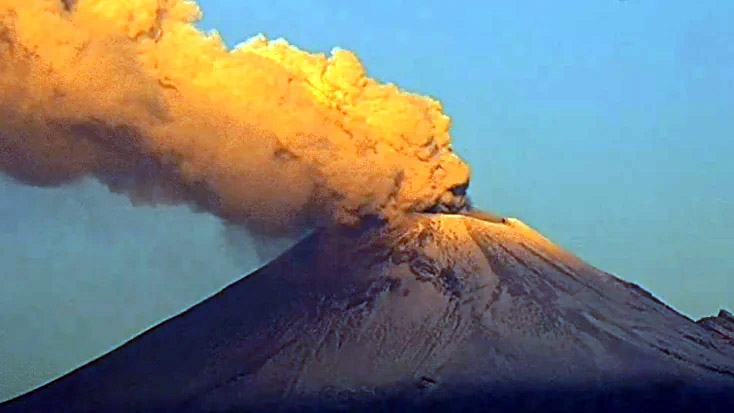 Volcán Popocatépetl registra fumarolas