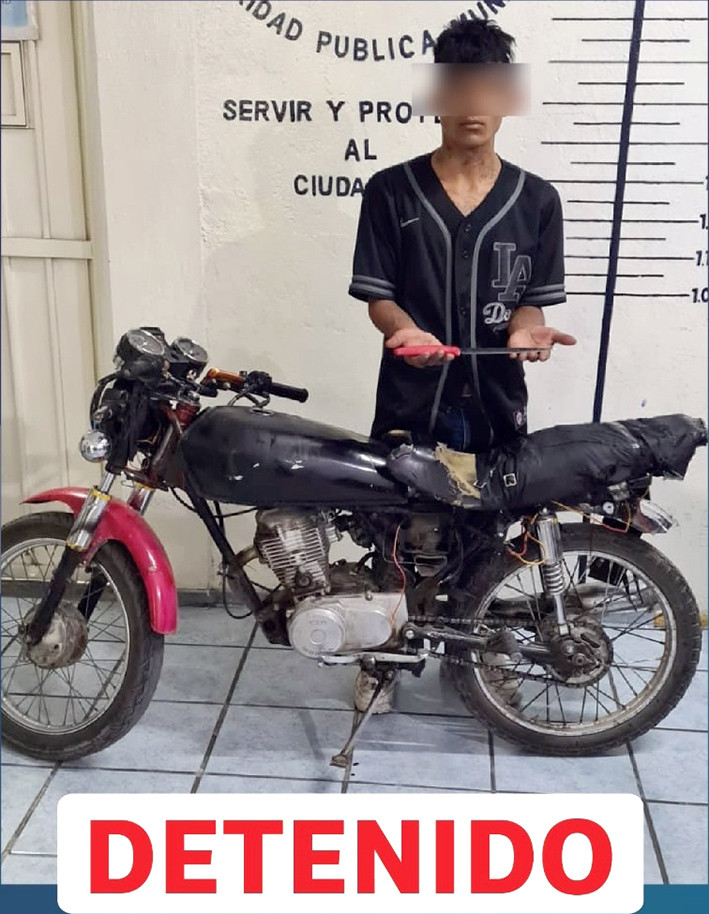 Policía frustra robo de motocicleta y detiene a conductor