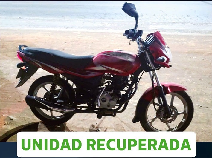 Recuperan municipales motocicleta robada en Tepontla