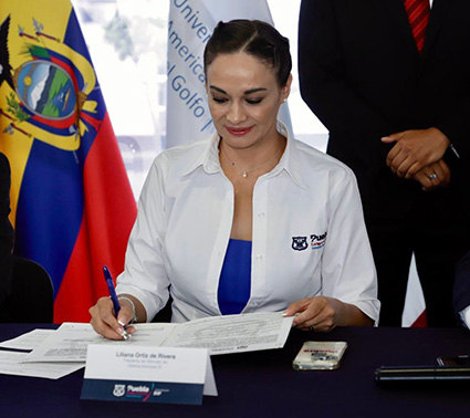SMDIF y UMAG firman convenio en favor de la salud mental de las familias poblanas