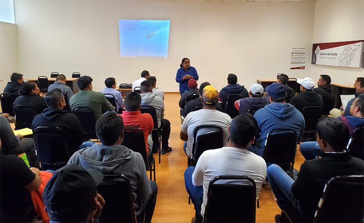 Supervisa gobierno estatal reclutamiento de trabajadores agrícolas para Estados Unidos