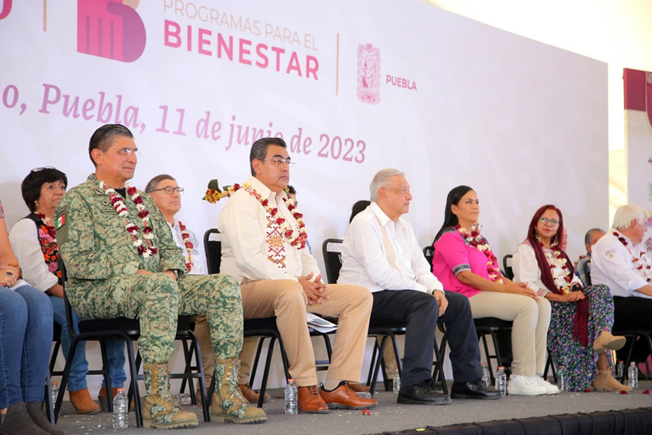 “Vamos a seguir apoyando a Puebla y al gobernador Sergio Salomón”: AMLO