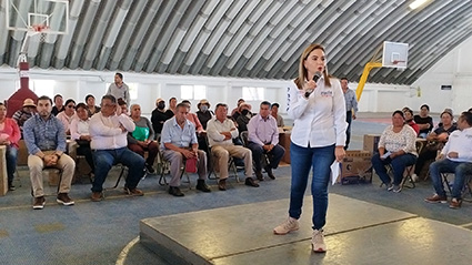 Apoyo a la economía familiar: Paola Angon