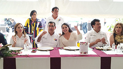 Le festejan cumpleaños a Tonantzin Fernández