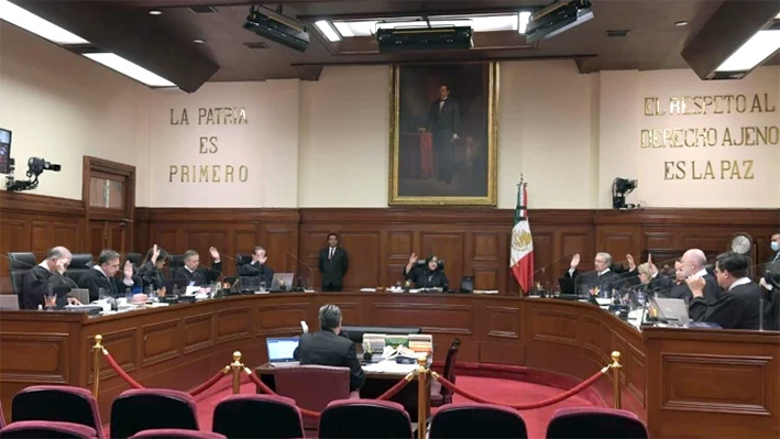 SCJN mantiene suspensión del plan B de AMLO