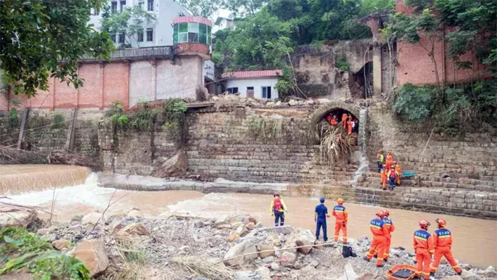 Deslave en China por inundaciones deja 9 desaparecidos