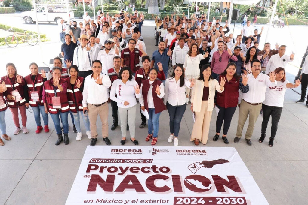 Centenar de morenistas, en consulta del Proyecto de Nación 2014