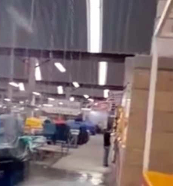 Les llueve más adentro que afuera  * La magna obra del mercado como con serias deficiencias * Al primer aguacero torrencial, sale a relucir la mala calidad  Por Sofía LINARES