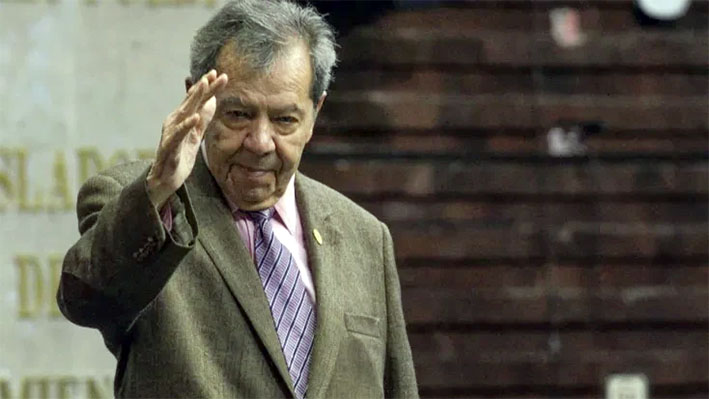 Velan a Porfirio Muñoz Ledo en el panteón Francés de CDMX